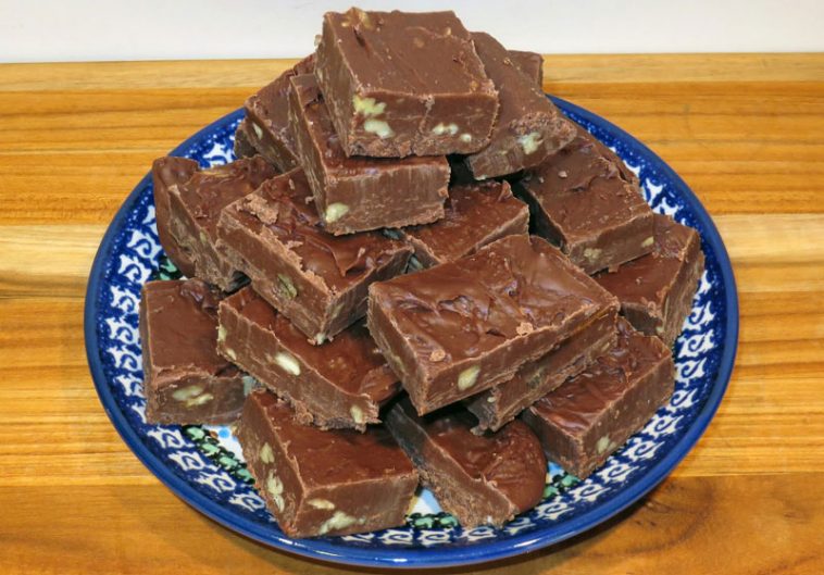 Toll House® Famous Fudge – This Recipe Is Like A Dream (1)